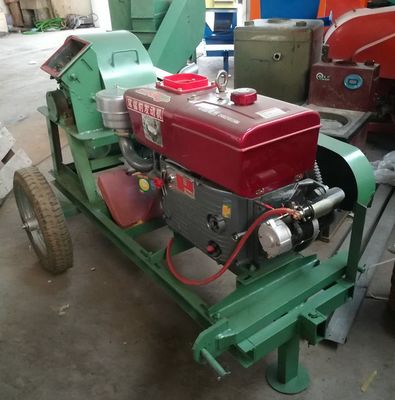 300mm 미만의 먹이 크기 모바일 목재 쪼개기 망치 밀 크레셔 허브 밀러